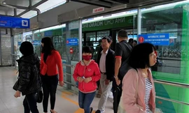 Lượng người dân Hà Nội đi buýt nhanh tăng đột biến