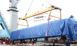 Cận cảnh tàu Cát Linh – Hà Đông về đến Cảng Hải Phòng