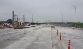 Hiện trường tháo dỡ Trạm thu phí Đại Xuyên.