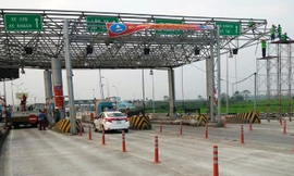 Hiện trường tháo dỡ trạm thu phí Đại Xuyên. Bảo An.