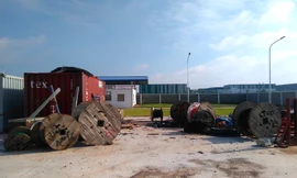 Vị trí 12 cuộn cáp điện trị giá hơn 1,3 tỷ đồng bị lấy trộm.