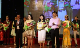 Nữ sinh Sư phạm giành giải nhất tiếng hát HS – SV Đà Nẵng