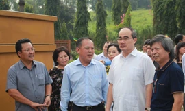 Bí thư TPHCM thị sát nhà máy điện rác Gò Cát