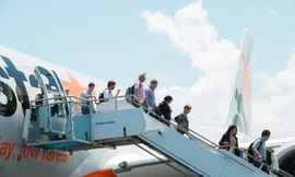 Jetstar Pacific cấm hành khách sạc điện thoại trên máy bay