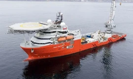 Con tàu được công ty Advanced Marine Services sử dụng để tìm kiếm kho báu. Ảnh: Mirror.