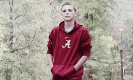 Ethan ngông cuồng và chẳng sợ ai (Ảnh: A&E)