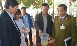 Hà Nội sẽ tiếp tục kiểm tra, truy lùng rượu nhiễm độc methanol. Ảnh: ANTĐ.