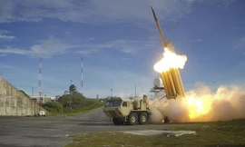 Một vụ thử nghiệm hệ thống phòng thủ tên lửa tầm cao giai đoạn cuối THAAD (Ảnh: Reuters)