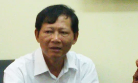 Ông Nguyễn Đức Sơn trao đổi với phóng viên về sự viêc