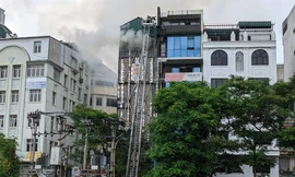 Ba người lính cứu hỏa hy sinh thân mình để giành giật sự sống cho 10 người trong một ngày 