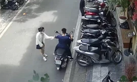 Dùng giấy tờ giả xin làm bảo vệ rồi lấy cắp xe máy của khách