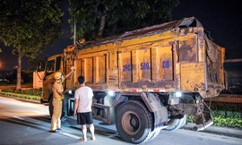 Đón lõng xử lý hàng loạt xe quá tải, cơi nới chạy ban đêm để né chốt