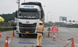 Chở quá tải ‘bù’ tiền dầu xe, tài xế ngậm ngùi nhận phạt 11 triệu đồng