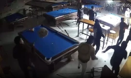 Truy bắt nhóm đối tượng đập phá đồ đạc, chém trọng thương 2 nhân viên quán bi-a 