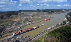 [ẢNH] Ngắm nét quyến rũ của kênh đào Panama từ trên cao