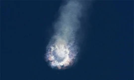 [ĐỒ HOẠ] Cận cảnh tên lửa Falcon 9 nổ tung sau 3 phút rời bệ phóng