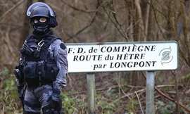 Cảnh sát đặc nhiệm Pháp truy lùng 2 anh em nhà Kouachi.