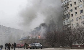 Hàng chục người thương vong khi thành phố Mariupol, miền đông Ukraine bị bắn phá mấy ngày qua. Ảnh: NBC News