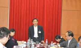 Thứ trưởng Bộ Nội vụ Trần Anh Tuấn làm việc với Sở Nội vụ Hà Nội chiều 12/1/2016.