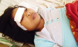 Chị Hương tại bệnh viện. Ảnh: Văn Trăm