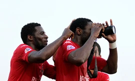 B.Bình Dương thi đấu tốt hơn hẳn đại diện số 1 của Thái Lan là Buriram United tại AFC Champions League 2016