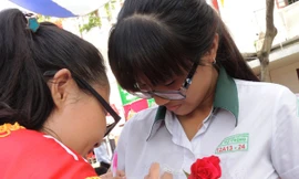 Lễ tri ân là cơ hội để học trò bày tỏ tình cảm với bố mẹ và thầy cô