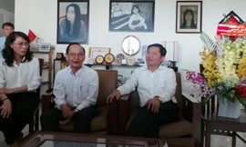 GS Trần Đông A tiếp thân mật tân Bí thư TPHCM tại nhà riêng