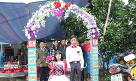 Lê Văn Công và Nguyễn Thị Xuân trong ngày cưới (ảnh nhân vật cung cấp).