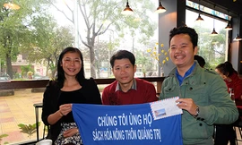 Lê Minh Tuấn, ngoài cùng bên phải. Ảnh: NVCC