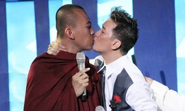 Mr Đàm 'khóa môi' sư thày khiến dư luận 'dậy sóng'