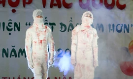 Kinh dị thời trang ét-vê ĐH Công nghiệp