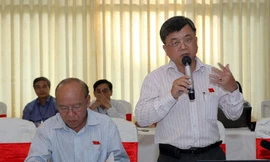 Đặc biệt nhấn mạnh quyền con người, quyền công dân