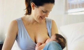 Cho con bú làm giảm nguy cơ mắc bệnh Alzheimer ở phụ nữ