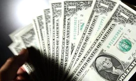 Giá USD tăng kịch trần