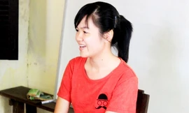 Nữ thủ khoa xinh xắn mê dịch sách tiếng Anh