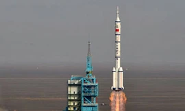 Tàu vũ trụ Thần Châu 9 của Trung Quốc