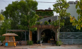 Mê mẩn với ngôi nhà như tổ dế mèn