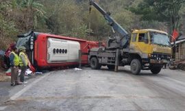 Nguyên nhân vụ xe khách tông tử vong 3 người về quê ăn Tết ở Hòa Bình