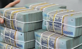 Cho vay để trả nợ ngân hàng khác, bất ngờ lãi cho vay thấp hơn cả huy động