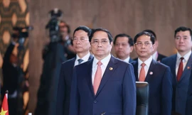 Thủ tướng Phạm Minh Chính gặp Thủ tướng Singapore Lý Hiển Long