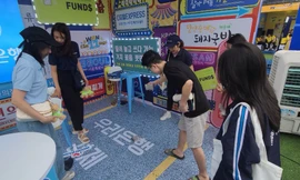 Mê mẩn gian hàng đậm chất Hàn Quốc của Wooribank