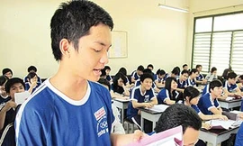 Học sinh lớp 12 trường THPT Trưng Vương (TP.HCM) trong giờ học ôn môn Tiếng Anh. Ảnh: Đ.N.T