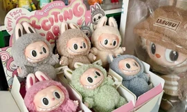 Xếp hàng xuyên đêm mua Labubu: Trào lưu 'đu trend' hay thực sự giúp thư giãn?