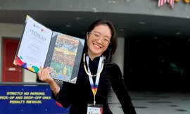 Nữ sinh ‘mở khóa’ về phương pháp điều trị khối u thần kinh ở trẻ em