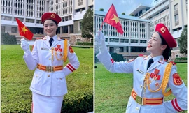  Nữ nhạc công tham gia hợp luyện diễu binh chuẩn bị đại lễ 30/4 