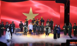 Giao lưu chính luận nghệ thuật 'Sáng mãi niềm tin'