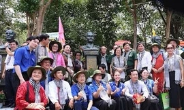 Nhiều hoạt động ý nghĩa của ngành y tế nhân kỷ niệm 50 năm thống nhất đất nước