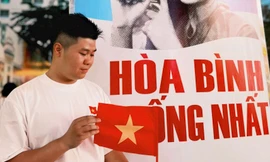 Du học sinh Việt háo hức, xúc động về nước đón lễ kỷ niệm 30/4