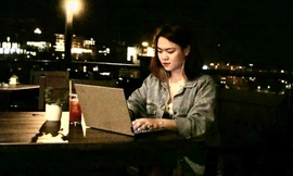 Bạn trẻ 'cày' việc xuyên Tết