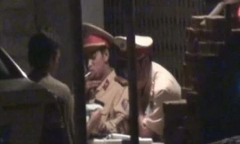 Clip: Những hành động khó hiểu của CSGT Đồng Nai